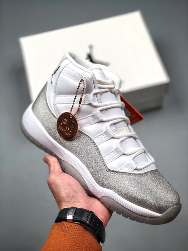 Air Jordan 11 White/Metallic Silver/Vast Grey 17