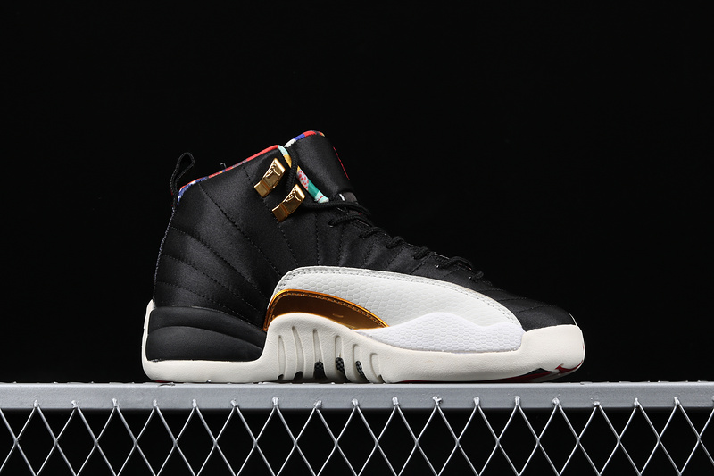 Air Jordan 12 Retro Chinese New Year Black/Metallic Gold/Red 5