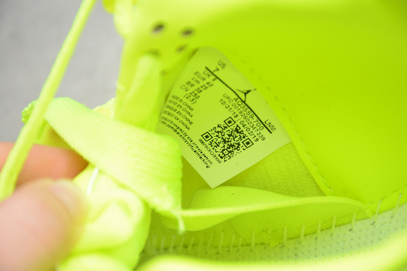 Gz Air Jordan 4 Retro Flyknit Volt/Black-Volt 29