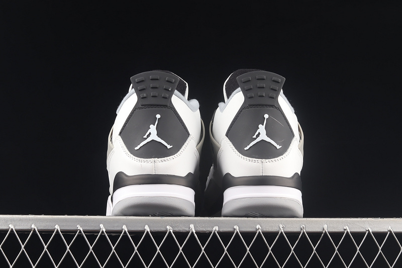 Air Jordan 4 Retro Light Smoke Grey/White/Black 7