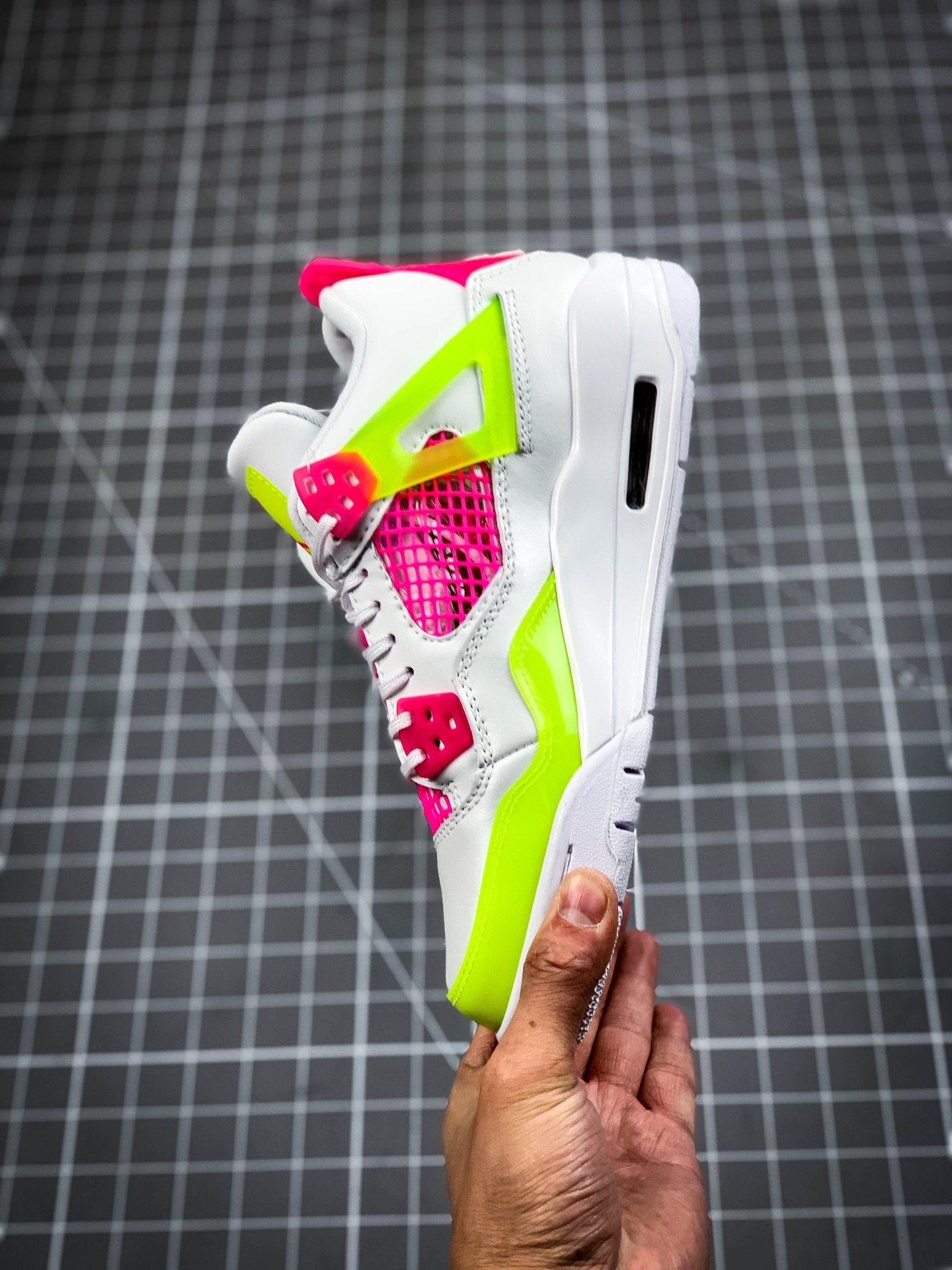 Air Jordan 4 Retro Gs White/Lemon Venom/Pink Blast 3