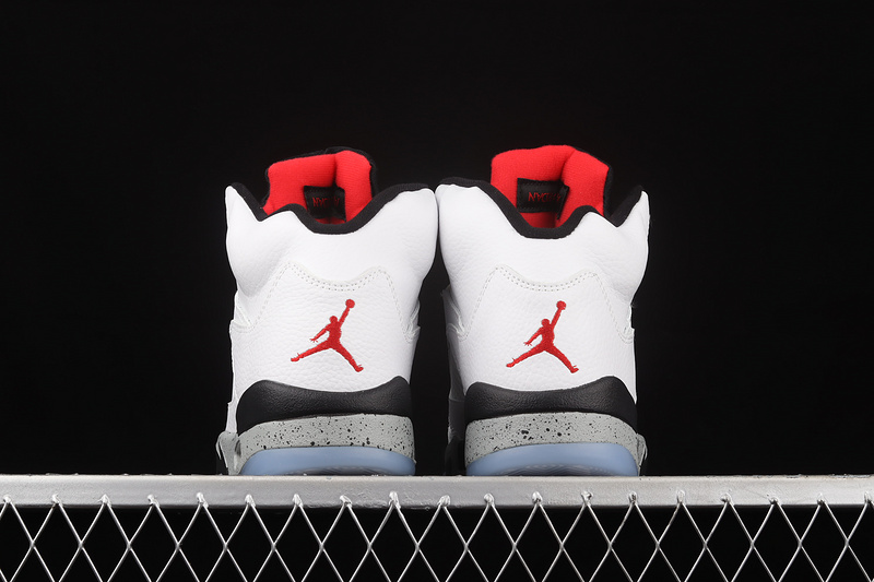 Air Jordan 5 Retro White Cement White/University Red-Black-Metallic Silver 7