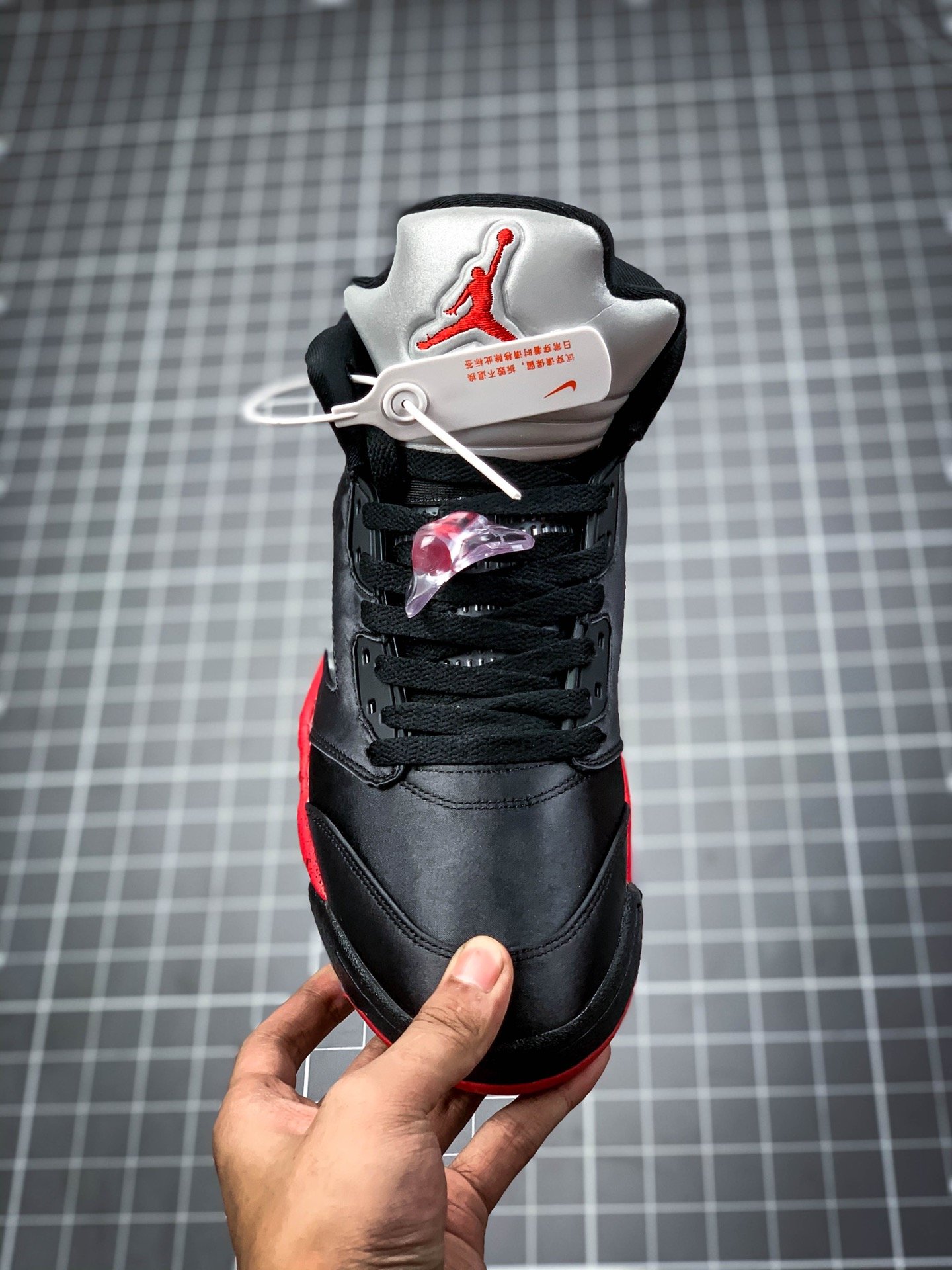 Air Jordan 5 Retro Satin Bred Noir/Universite Rouge 9