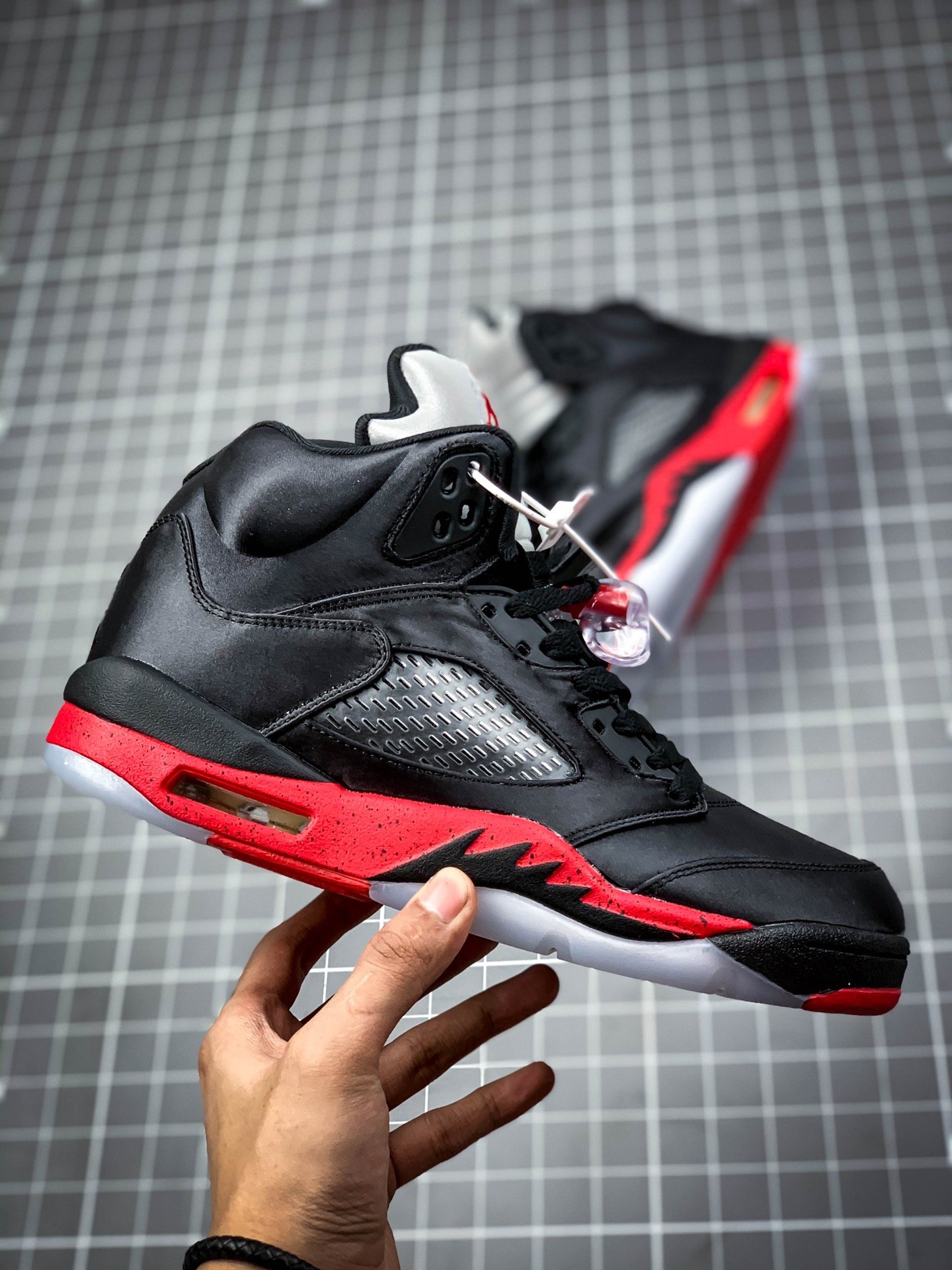 Air Jordan 5 Retro Satin Bred Noir/Universite Rouge 15