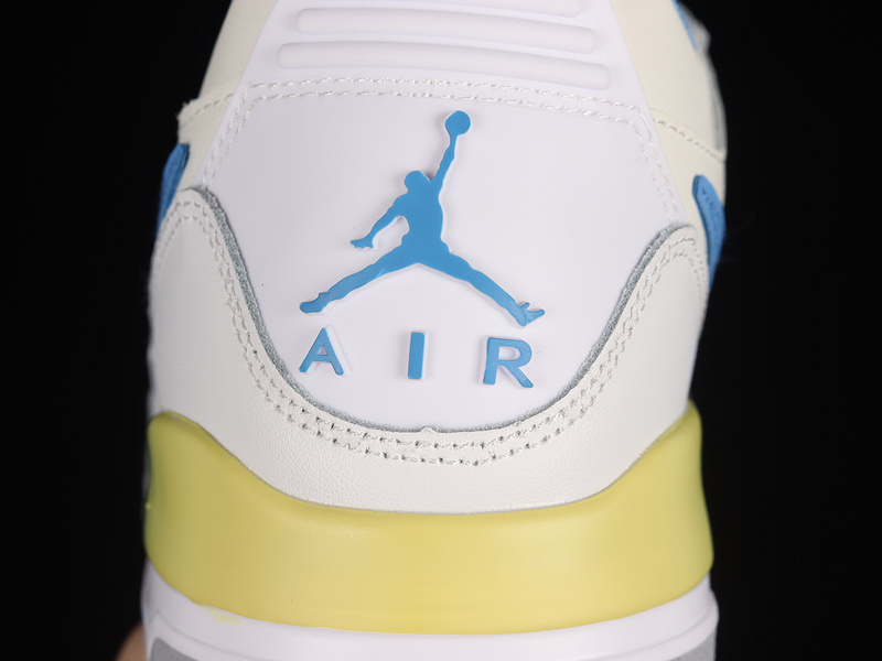 Air Jordan Legacy 312 Low White/White/Blue 3