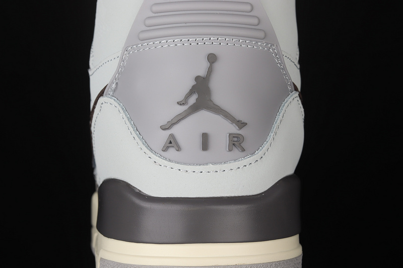 Jordan Legacy 312 Wolf Grey/Light Graphite-Sail 23