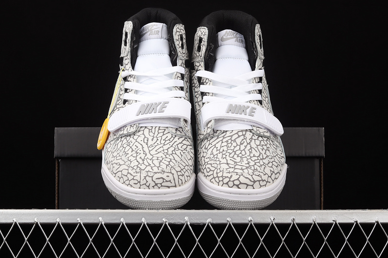 Jordan Legacy 312 Flip White/White-Black 3