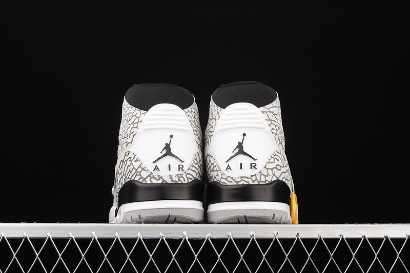 Jordan Legacy 312 Flip White/White-Black 27