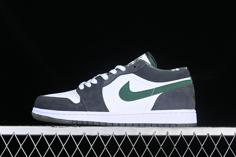 Air Jordan 1 Retro Low White/Deep Forest-Light Grgaphite 7