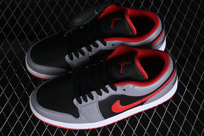 Air Jordan 1 Low Black/Light Smoke Grey/Gym Red 11