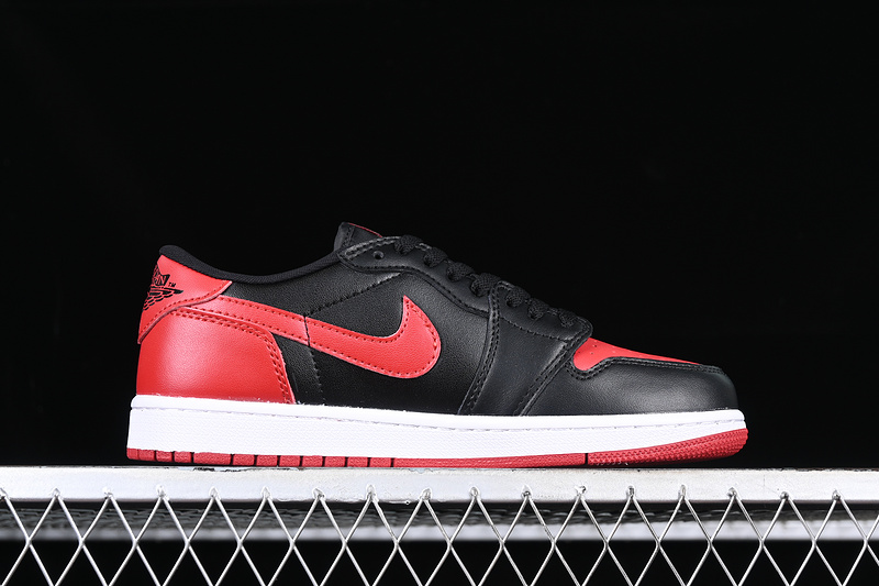 Air Jordan 1 Retro Low Og Bred Black/Varsity Red-Sail 17