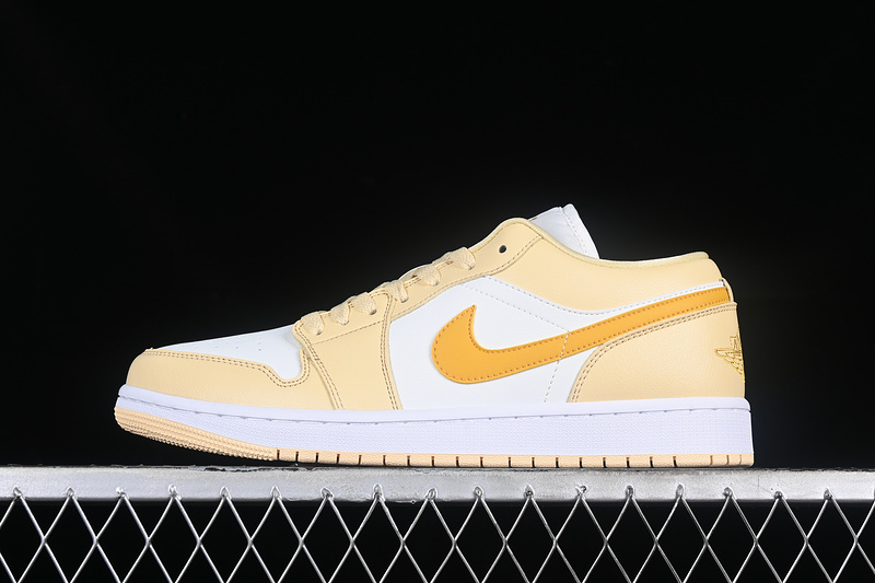 Wmns Air Jordan 1 Low Team Gold/White 5