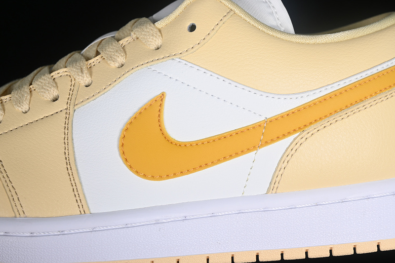 Wmns Air Jordan 1 Low Team Gold/White 7