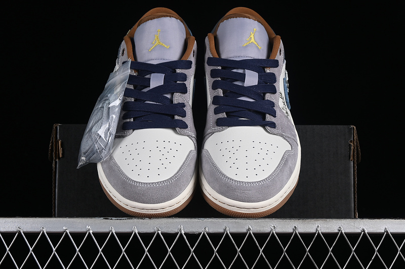 Air Jordan 1 Low Se Phantom/Coconut Milk/Amber Brown/Star Blue 19