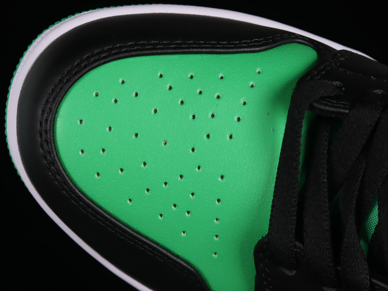 Air Jordan 1 Low Black/Black-Lucky Green-White 29