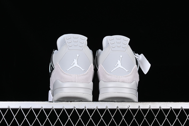 Air Jordan 4 Retro Frozen Moments White/Grey/Silver 29