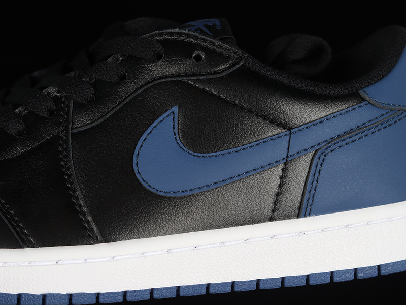 Air Jordan 1 Retro Low Og Black/Mystic Navy/White 25