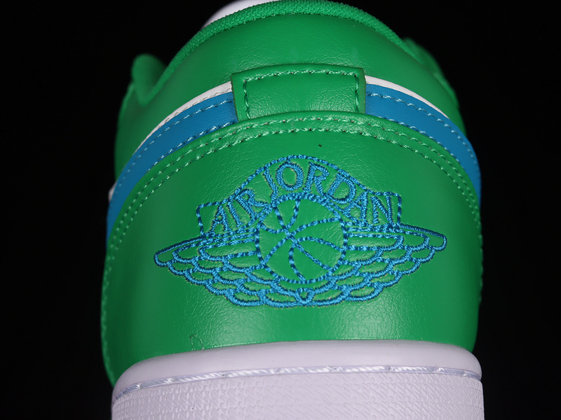 Air Jordan 1 Low Lucky Green/Aquatone-White 23