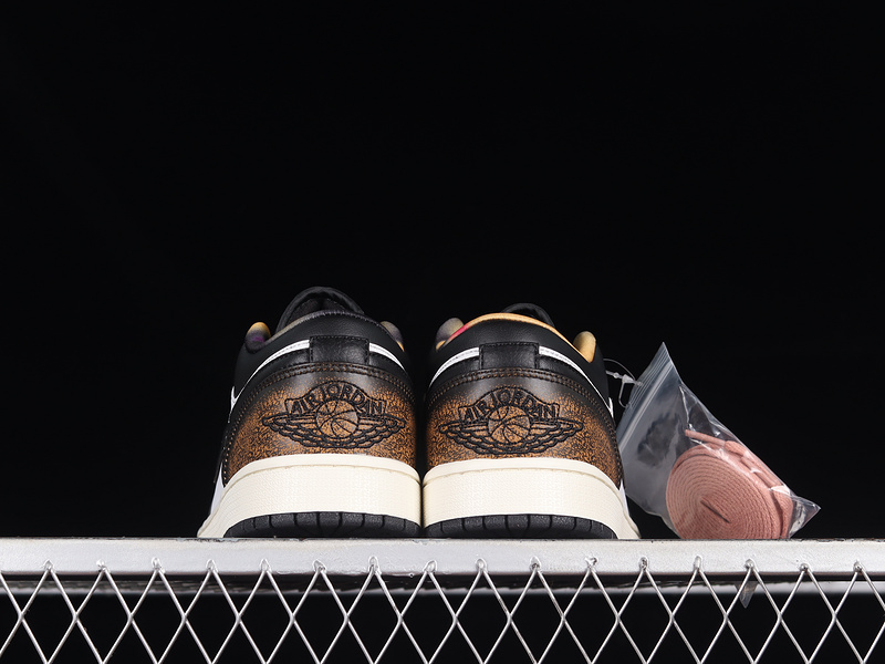 Air Jordan 1 Low Se Wear-Away Black/White Onyx/White/Sail 5