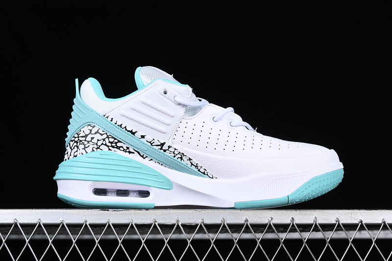 Air Jordan Max Aura 5 White/Green/Black 27