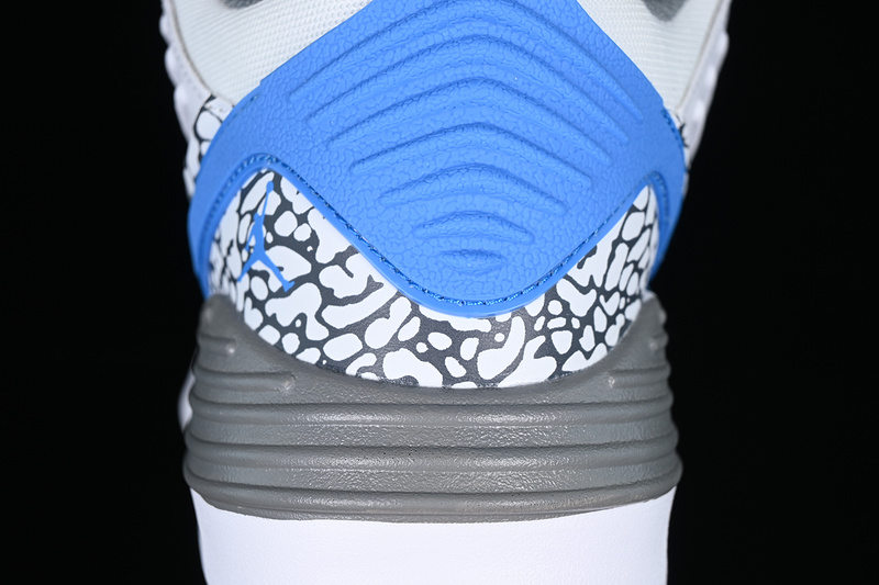 Air Jordan Max Aura 5 White/Black/Blue 31