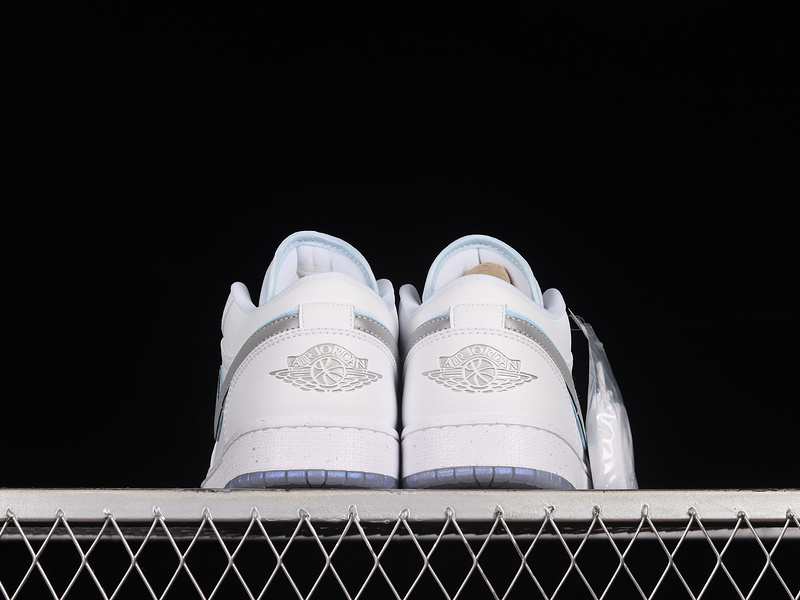 Air Jordan 1 Low Dare To Fly White/White/Light Grey 17