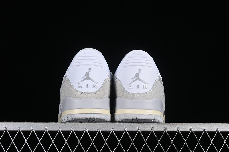 Air Jordan Legacy Aj312 Low White/Grey/Yellow 27