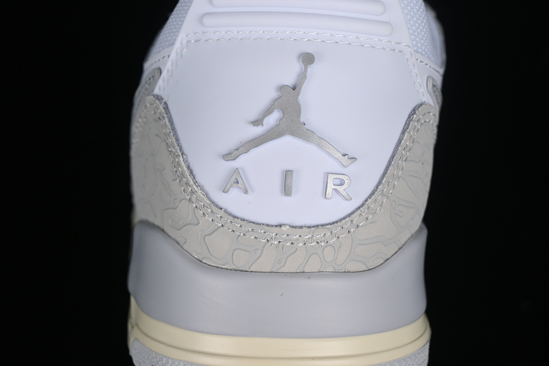 Air Jordan Legacy Aj312 Low White/Grey/Yellow 29