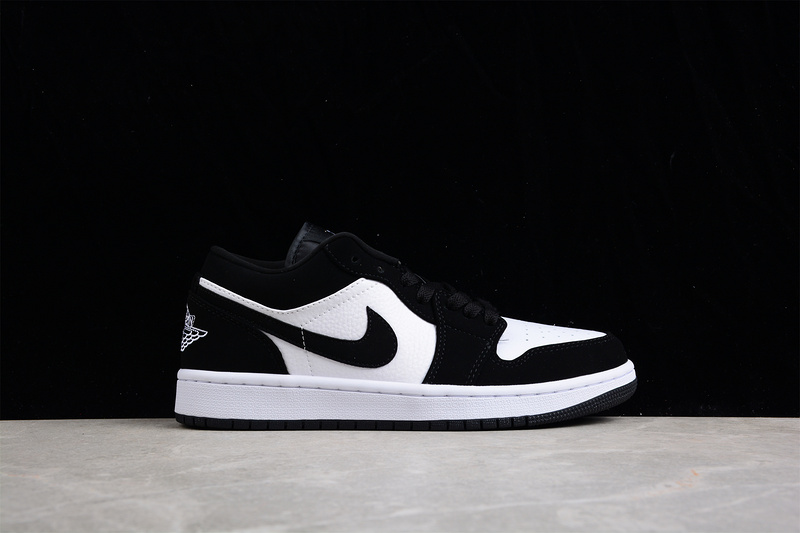 Air Jordan 1 Retro Low Black/Black/White 11