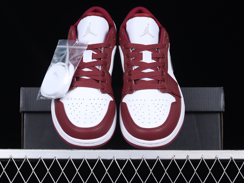 Air Jordan 1 Low Bordeaux White/Bordeaux/Grey 11