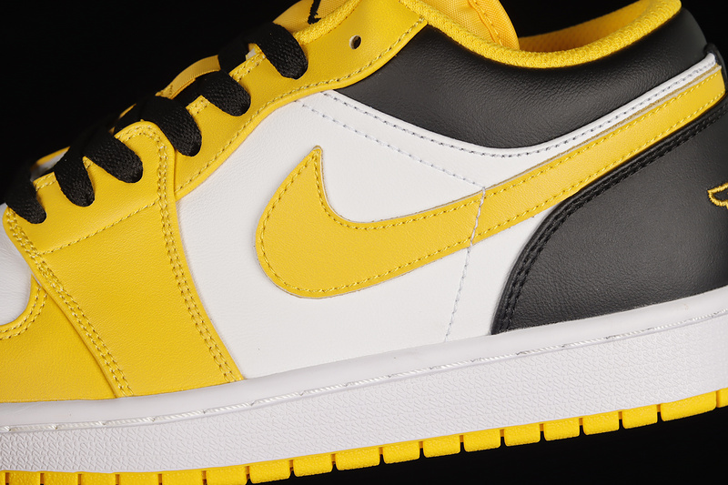 Air Jordan 1 Low Gs University Gold/White-Black 17