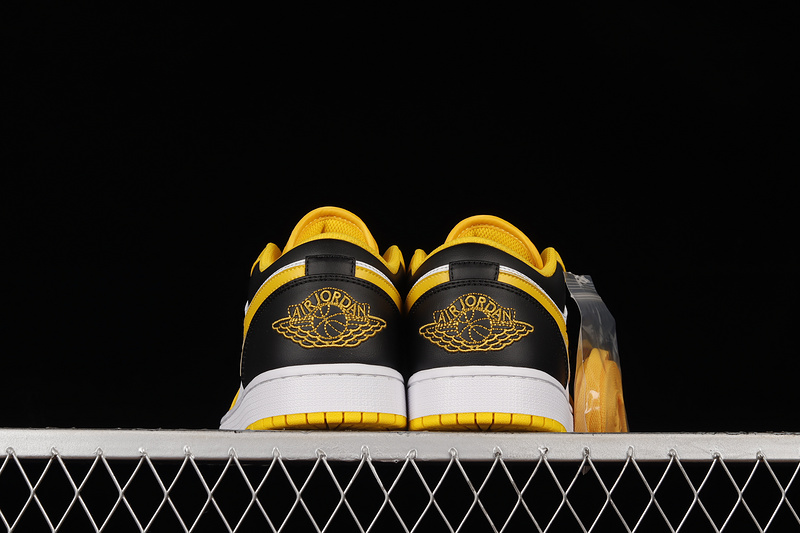 Air Jordan 1 Low Gs University Gold/White-Black 27