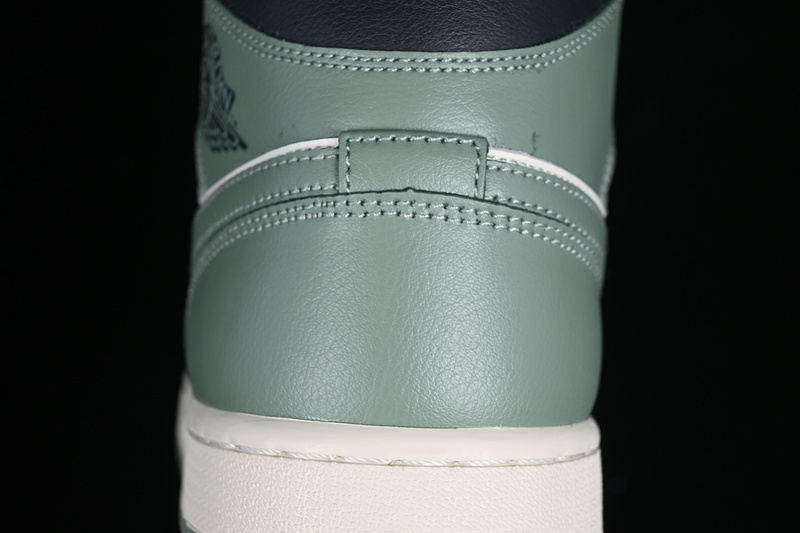 Air Jordan 1 Mid Anthracite/Jade Smoke/Sail/Legend Sand 31