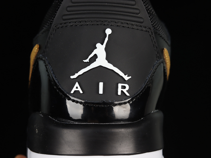 Air Jordan Legacy 312 Low Black/Gold/White 23