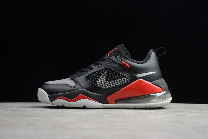 Jordan Mars 270 Low Black/Reflect Silver 15