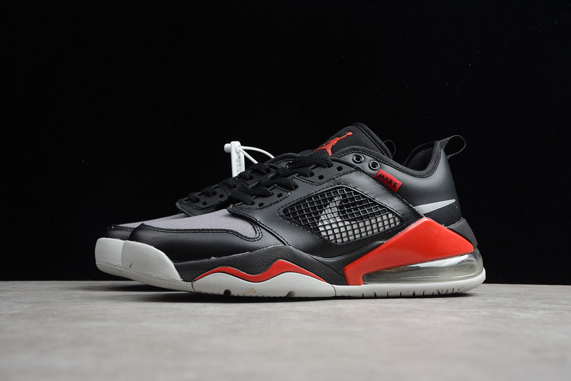 Jordan Mars 270 Low Black/Reflect Silver 21