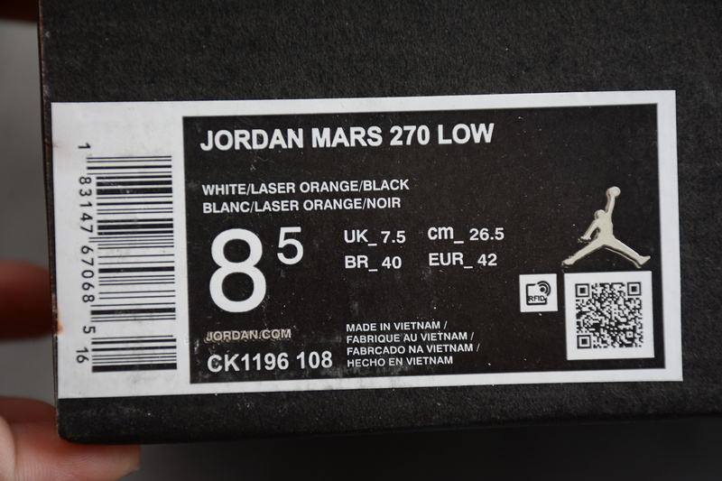 Jordan Mars 270 Low White/Black-Orange 3