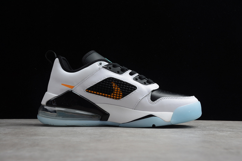 Jordan Mars 270 Low White/Black-Orange 5