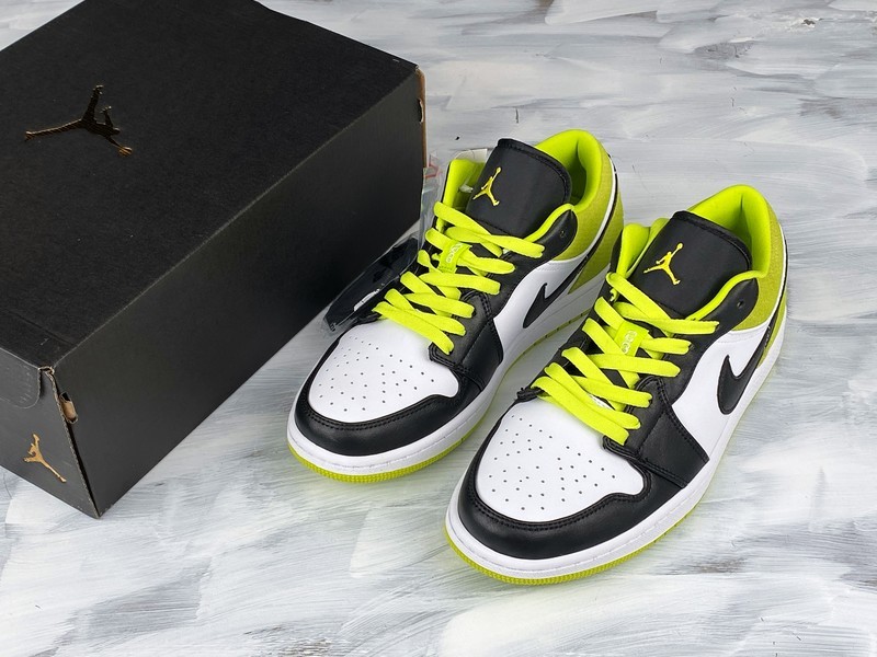 Air Jordan 1 Low Cyber Green Black/White/Green 19