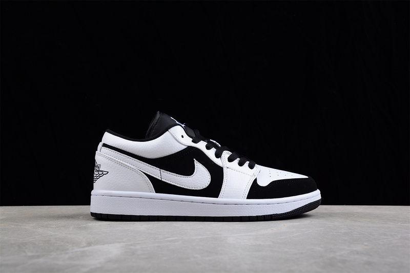 Air Jordan 1 Low Panda Black/White/White 11