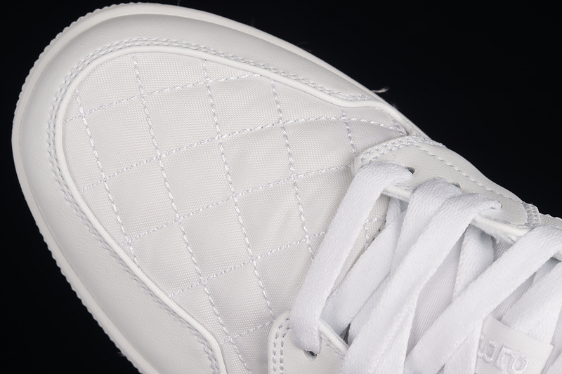 Air Jordan 1 Low Quilted White/White/White 5