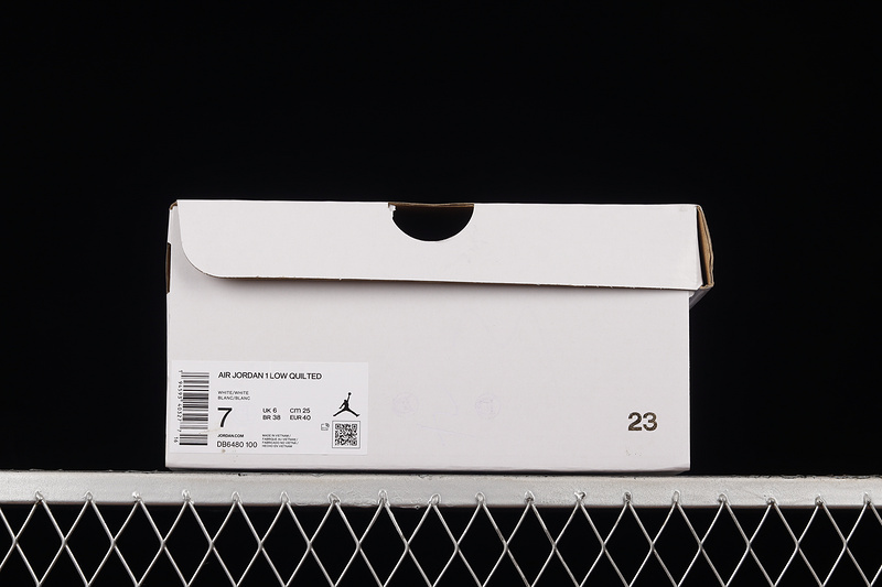 Air Jordan 1 Low Quilted White/White/White 29