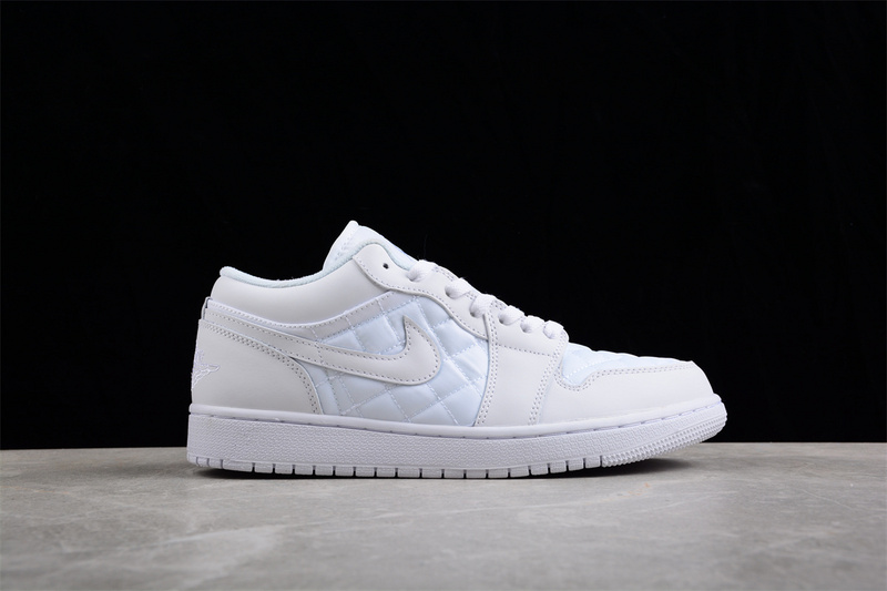 Air Jordan 1 Low Triple White Quilted White/White/White 3