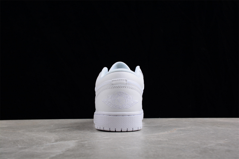 Air Jordan 1 Low Triple White Quilted White/White/White 11