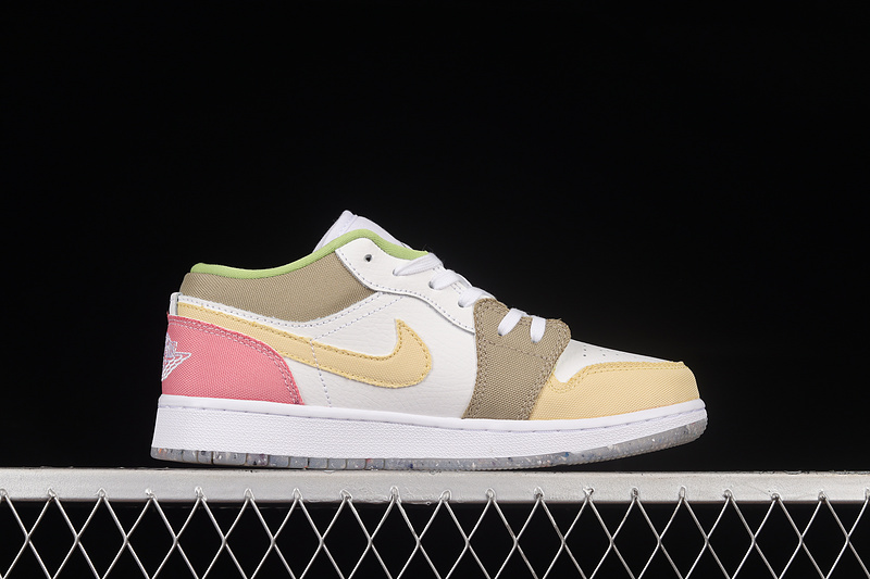 Air Jordan 1 Low Se White/White/Vivid Green 21