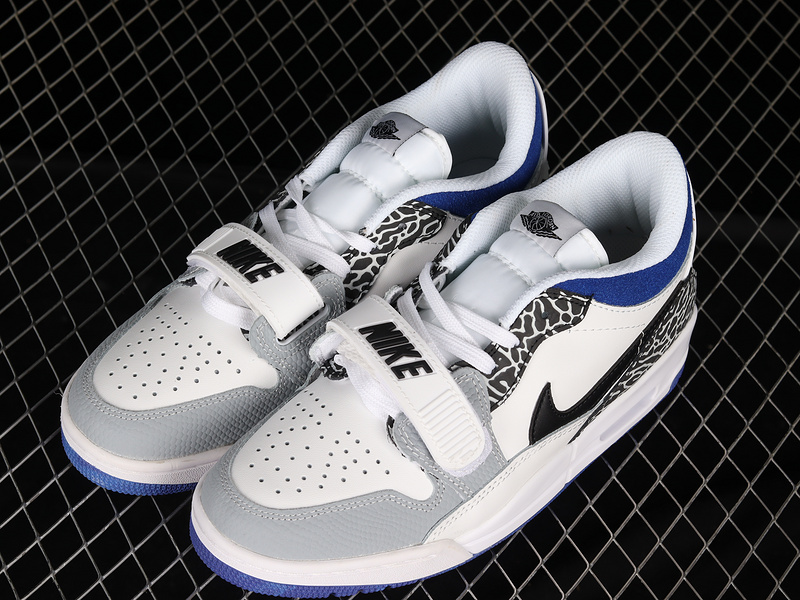 Air Jordan 1 Low Se White/Black/Cement Grey/Dark Marina Blue 3