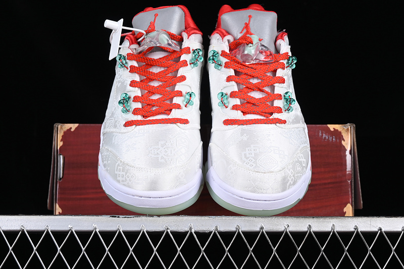 Air Jordan 5 Low White/Grey/Red/Green 9