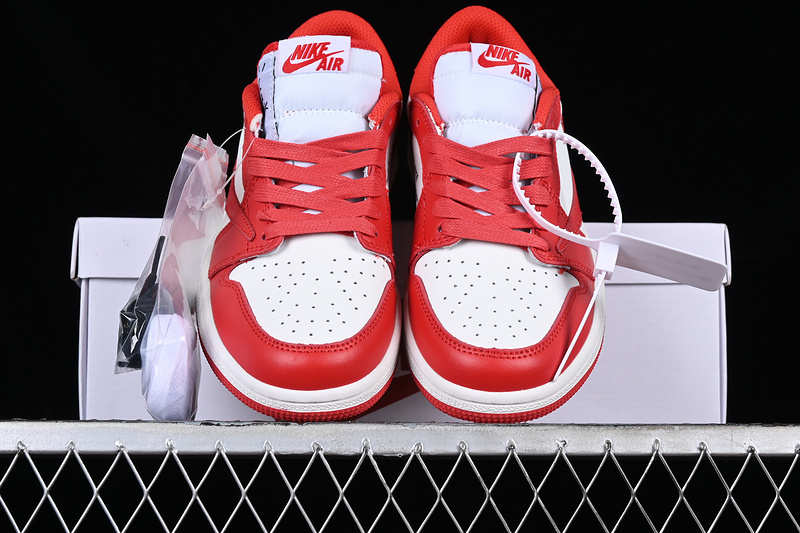 Travis Scott Air Jordan 1 Low Og White/Red 27