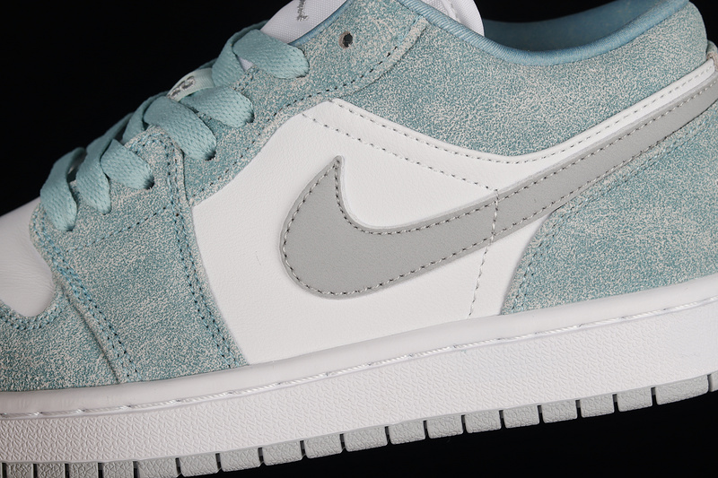 Air Jordan 1 Low New Emerald/White-Light Steel Grey 23