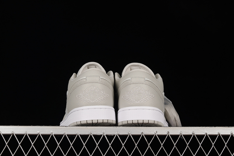 Air Jordan 1 Low Se Light Iron Ore/White/Atmosphere 25